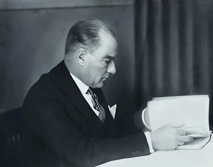 atatürkün hayatı ingilizce